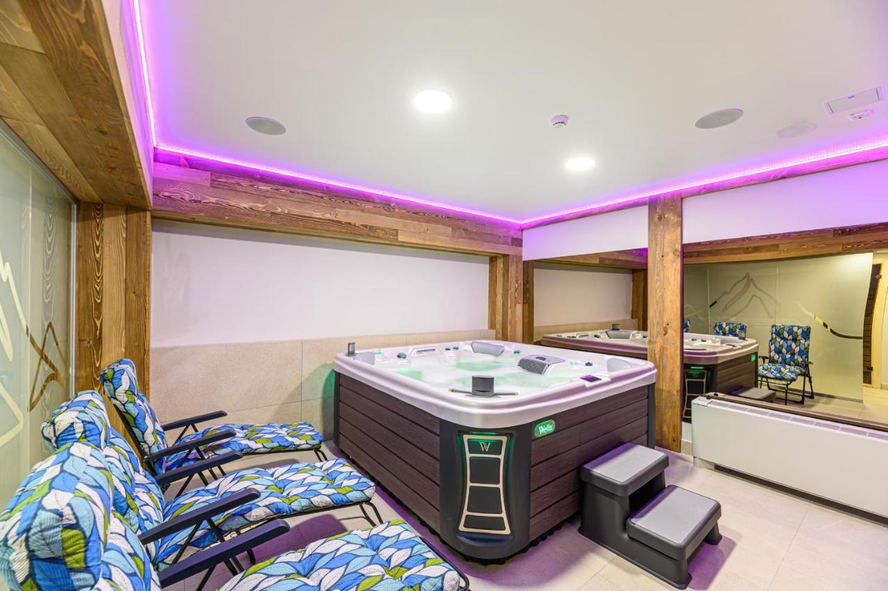 Hotel Dukat Gura Humorului Ngoại thất bức ảnh