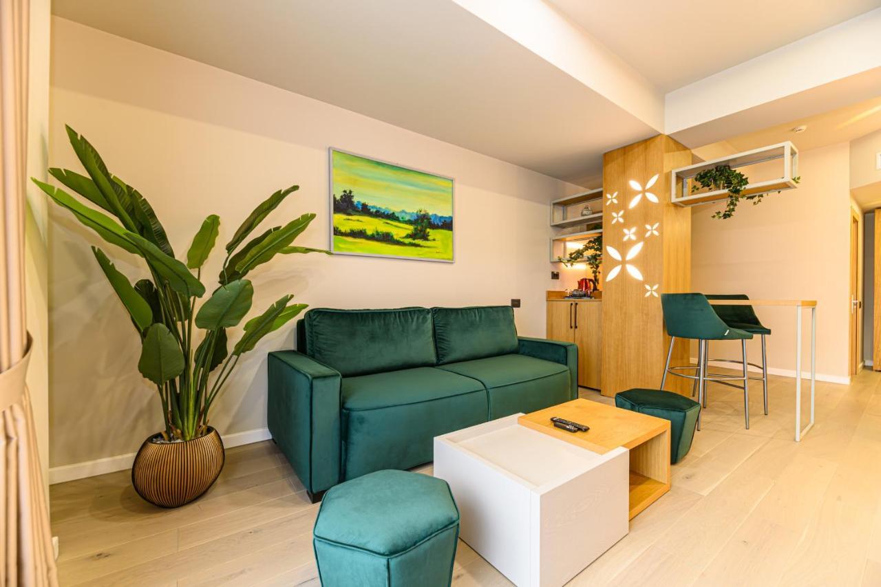 Hotel Dukat Gura Humorului Ngoại thất bức ảnh