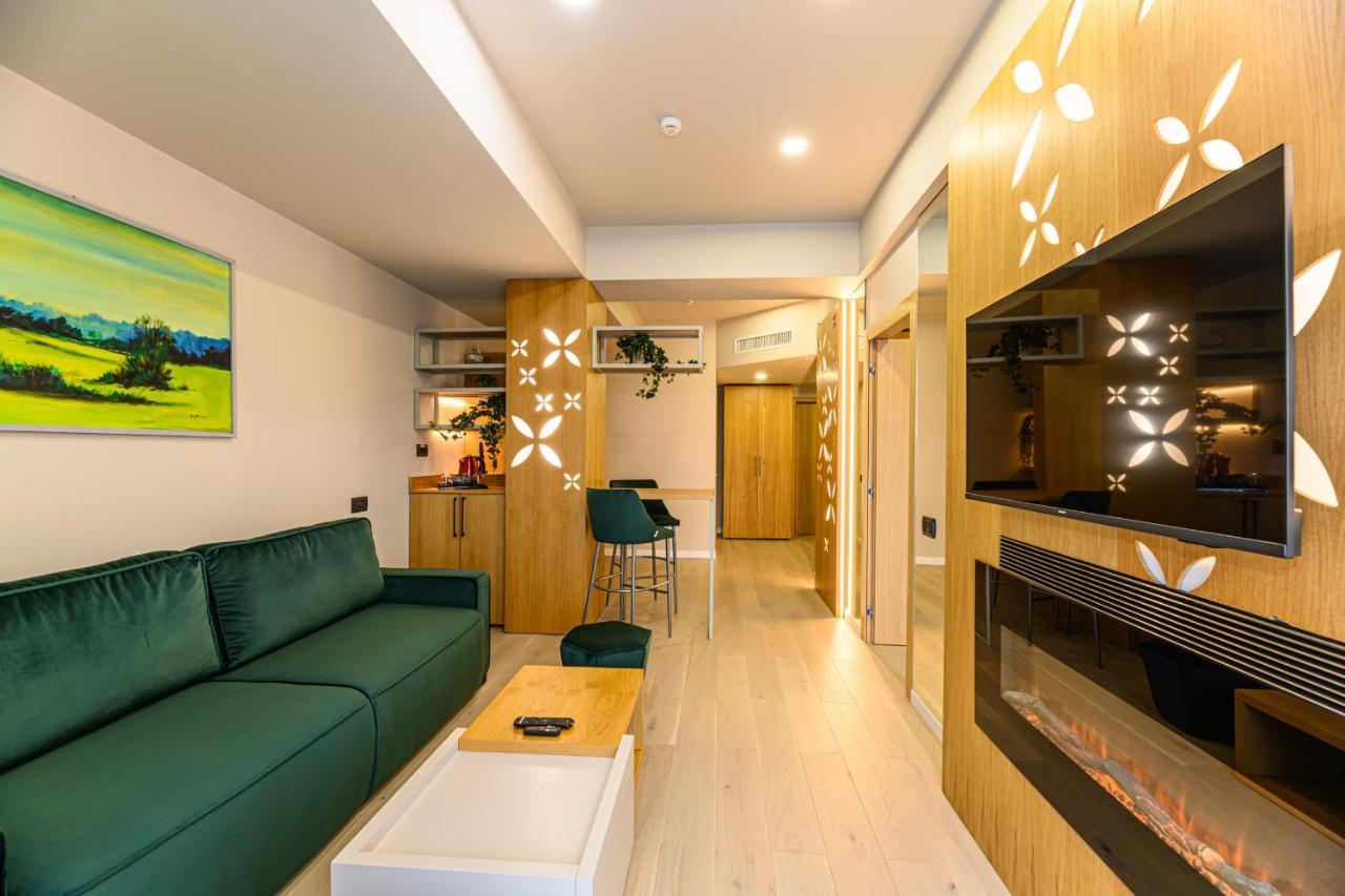 Hotel Dukat Gura Humorului Ngoại thất bức ảnh