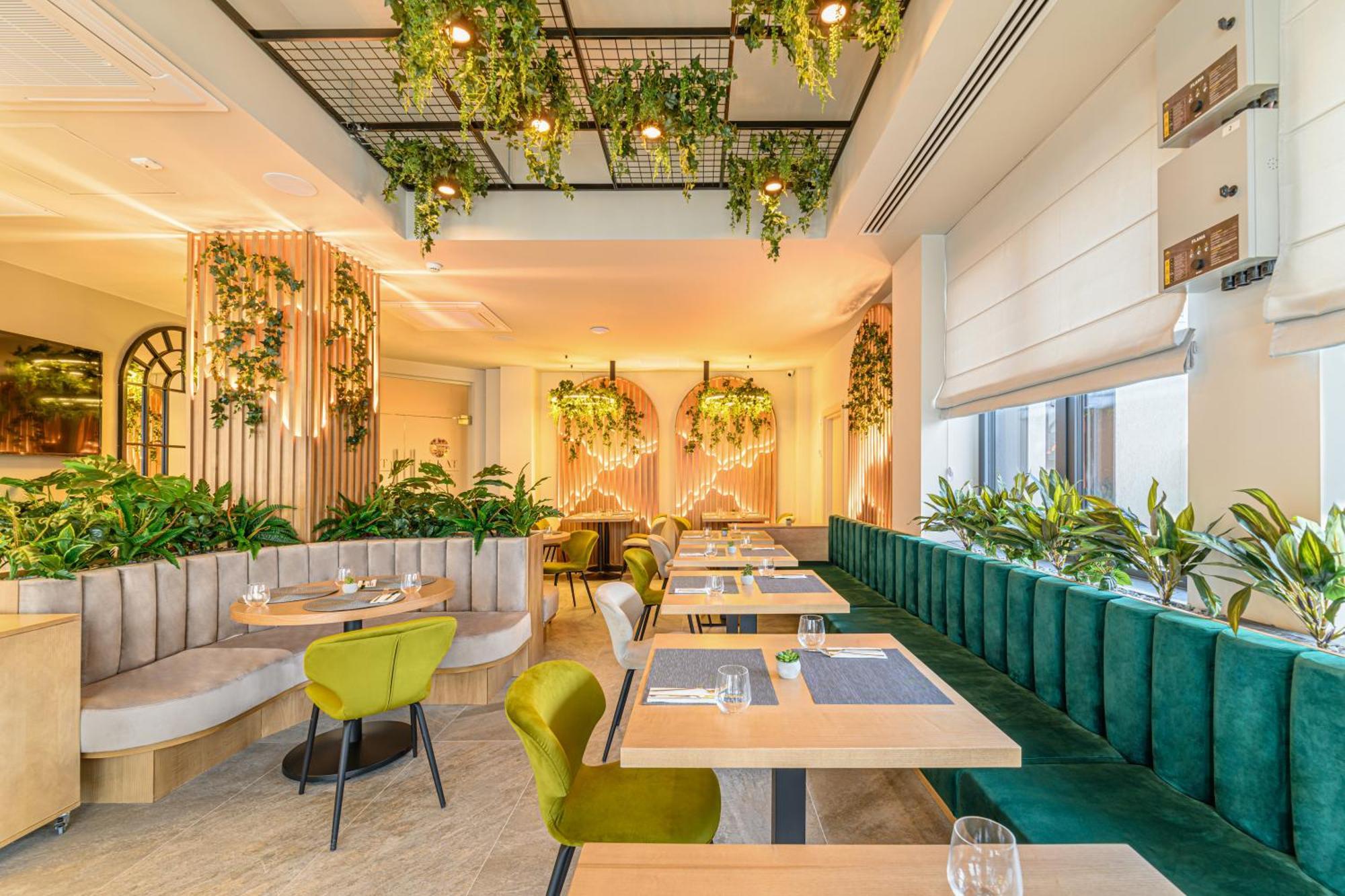 Hotel Dukat Gura Humorului Ngoại thất bức ảnh