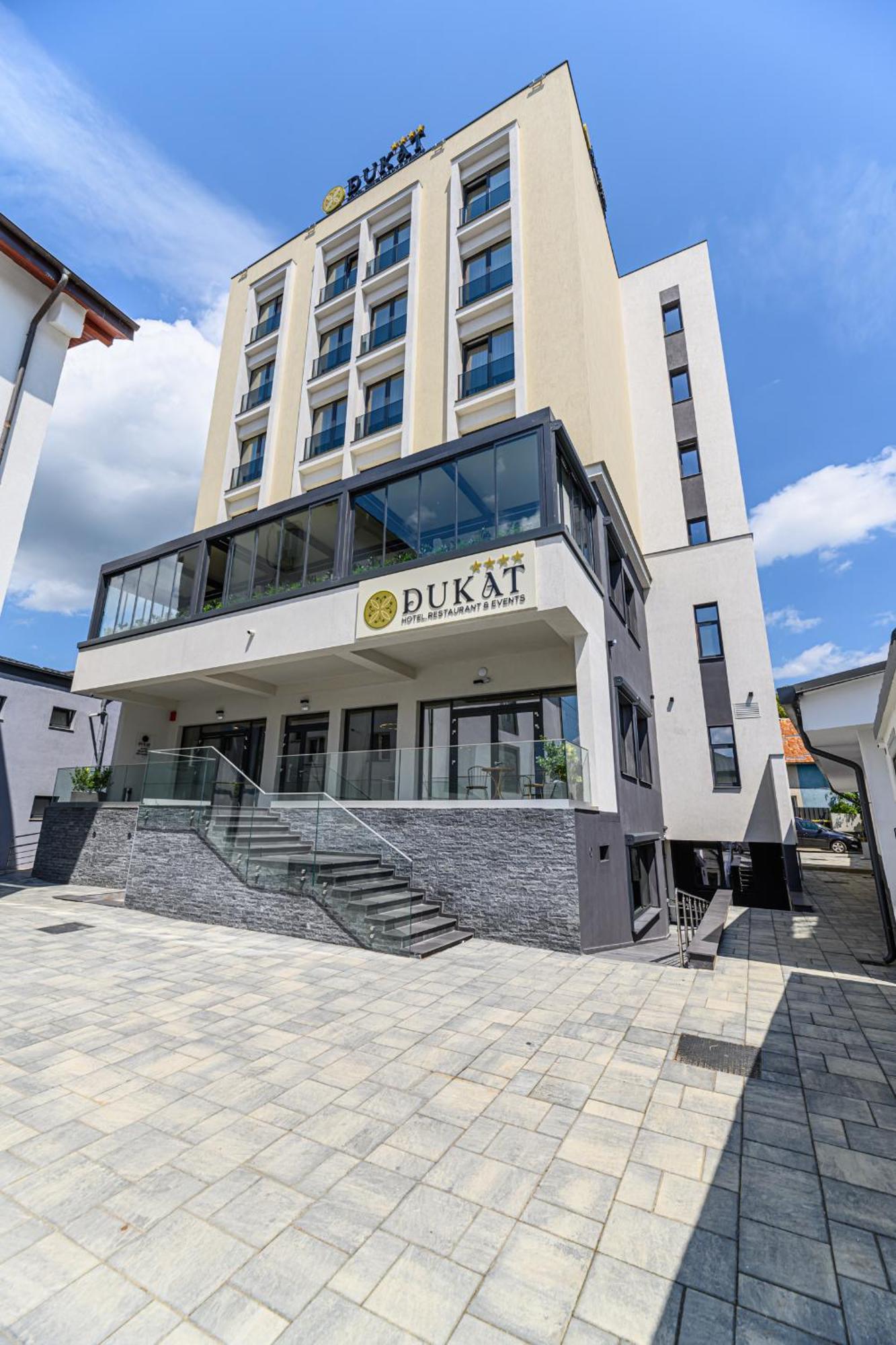 Hotel Dukat Gura Humorului Ngoại thất bức ảnh